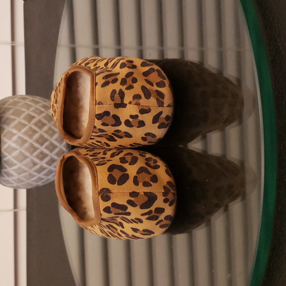 UGG Leopard Print Loafers Girl's Size 1 Leather Sheepskin Sherpa - Picture 5 of 10